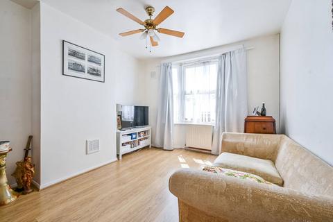 2 bedroom flat for sale - Derrick Gardens, Woolwich, London, SE7