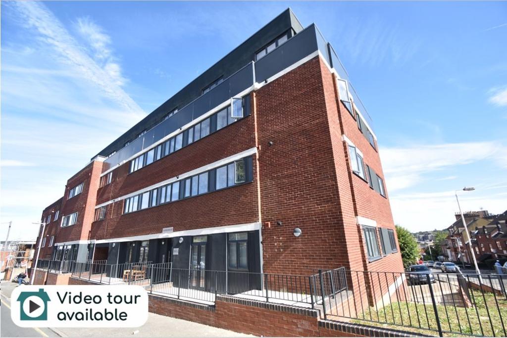 Napier Road, Luton, Bedfordshire, LU1 1 bed flat £825 pcm (£190 pw)