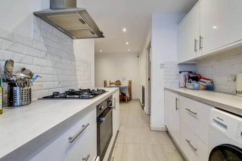 4 bedroom house to rent - Guildford Road, Walthamstow, London, E17