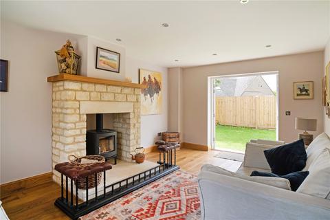 3 bedroom semi-detached house to rent, Fosseway, Stow on the Wold, Cheltenham, Gloucestershire, GL54