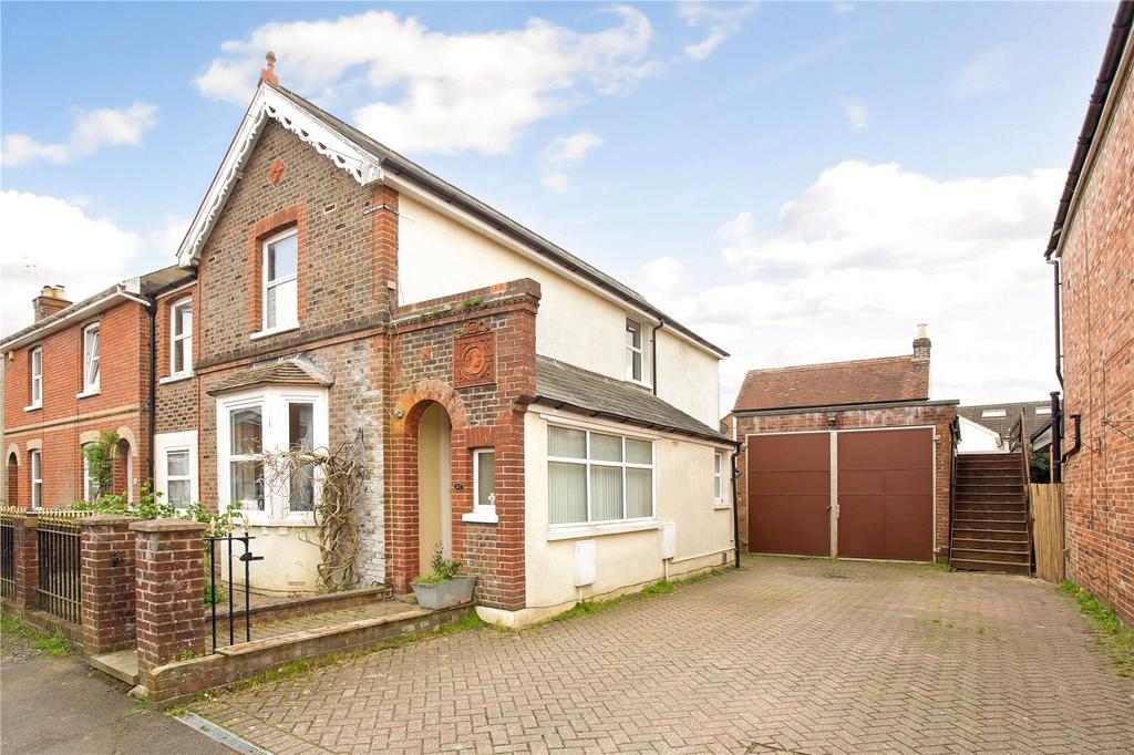 Road, Southborough, Tunbridge Wells, Kent, TN4 4 bed end of