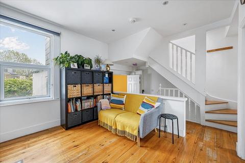 12a Petersfield Road, London, W3 8NY