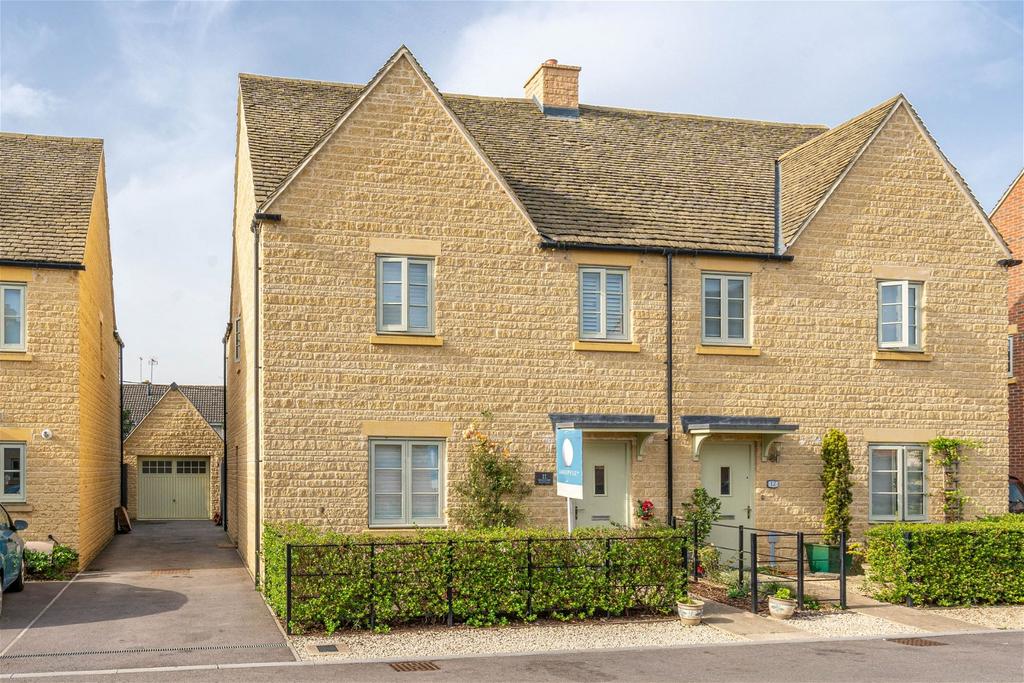 Clothiers Close, Tetbury 4 bed semidetached house for sale £530,000