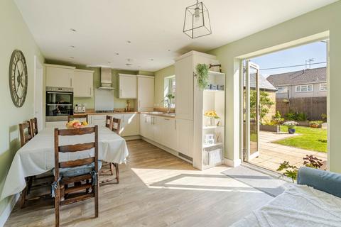 11 Clothiers Close, Tetbury, GL8 8FN