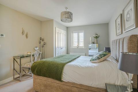 11 Clothiers Close, Tetbury, GL8 8FN