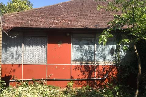 85a Hecham Close, London, E17 5QT