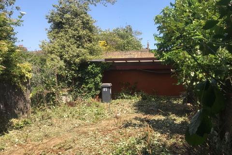 85a Hecham Close, London, E17 5QT
