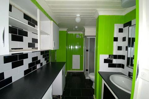 85a Hecham Close, London, E17 5QT