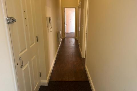 2 bedroom flat for sale, Windsor Court, Barry