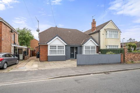 4 bedroom bungalow for sale, Lyndhurst Avenue, Skegness PE25