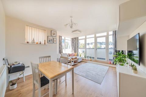 2 bedroom flat for sale - Mill Hill,  London,  NW7