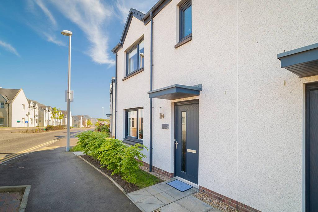 1 Charleston Road, Cove, Aberdeen, AB12 3ZL 3 bed semidetached house