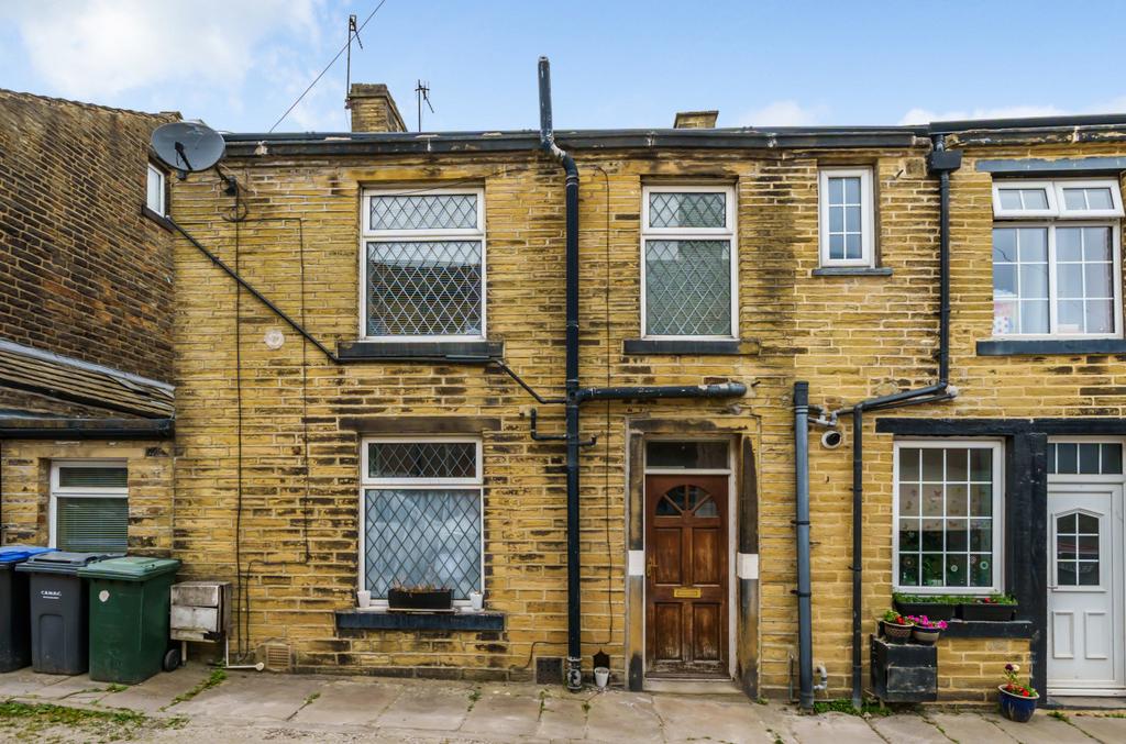 Albert Street, Wilsden, Bradford, West Yorkshire, BD15 3 bed terraced