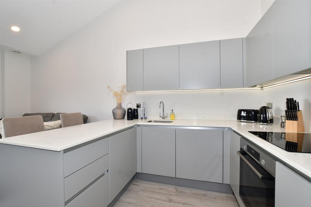 Kitchen / Lounge / Diner