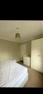 2 bedroom flat to rent, Berkeley Court, Kelso Street, Hyde Park, Leeds, LS2