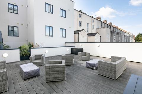 2 bedroom flat for sale, Oakfield Road, Clifton, Bristol BS8