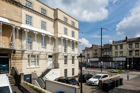 2 bedroom flat for sale, Oakfield Road, Clifton, Bristol BS8