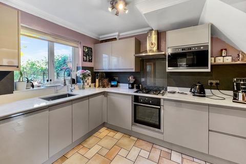 58 Clipper Crescent, Gravesend, DA12 4NN