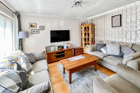 58 Clipper Crescent, Gravesend, DA12 4NN