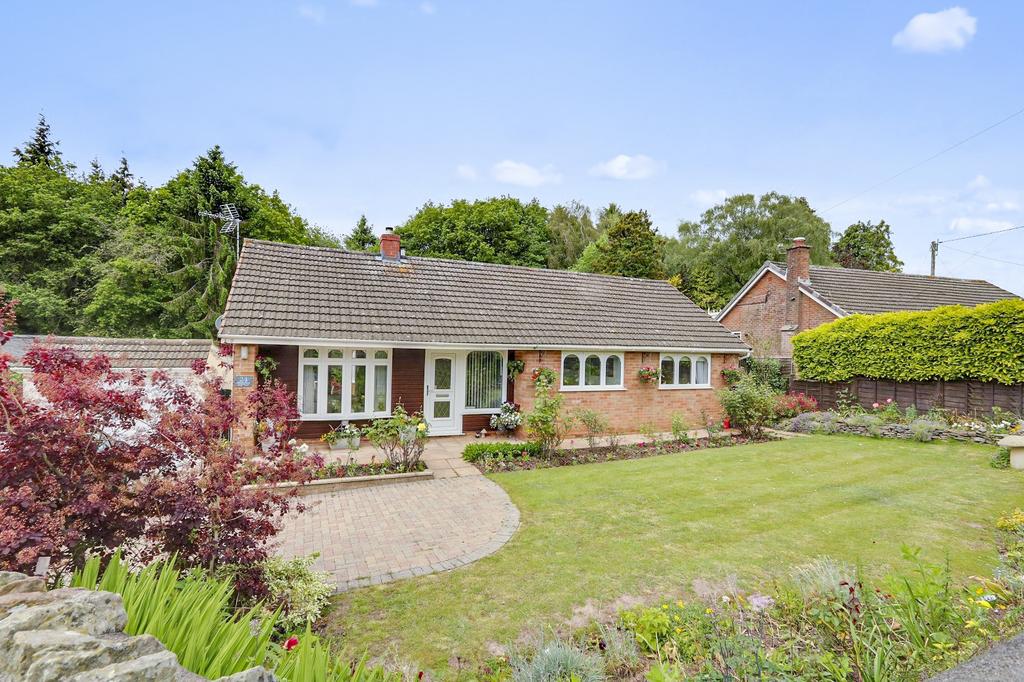 Allaston Road, Lydney... 3 bed detached bungalow £405,000