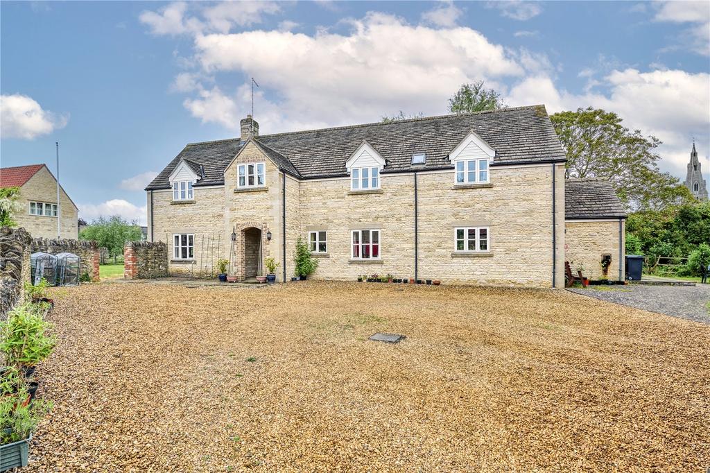 Hemington Road, Polebrook, Northamptonshire, PE8 6 bed detached house