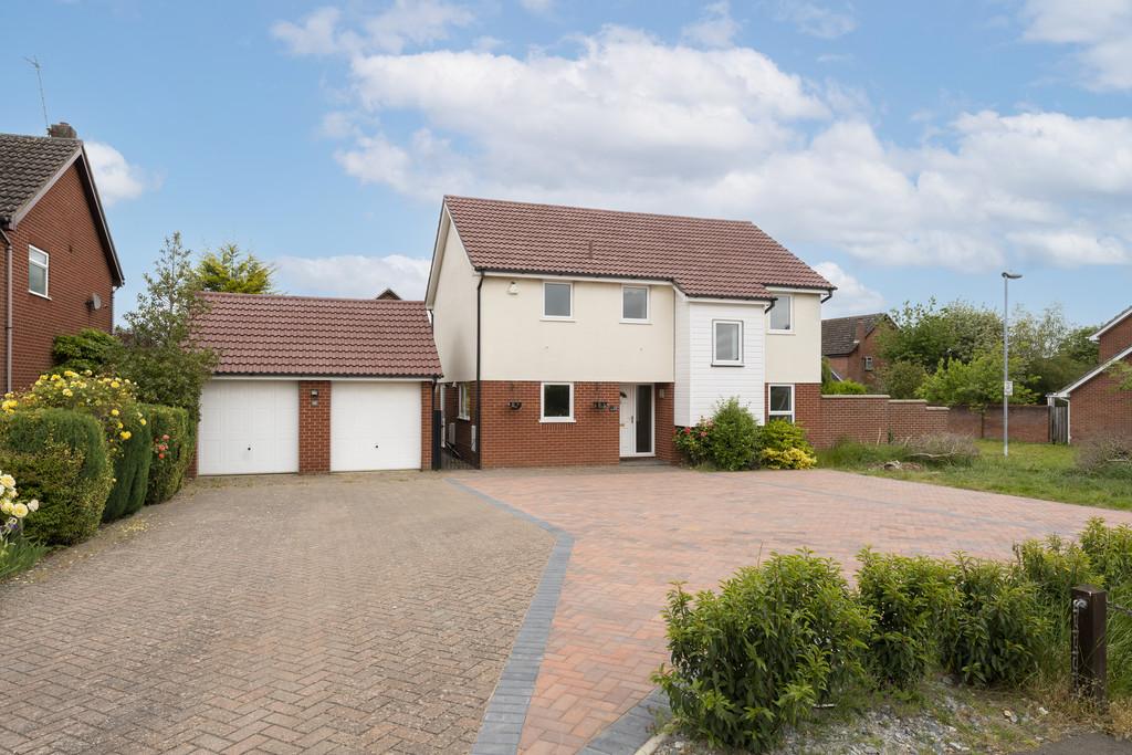Keswick Road, Cringleford 4 bed detached house £2,100 pcm (£485 pw)