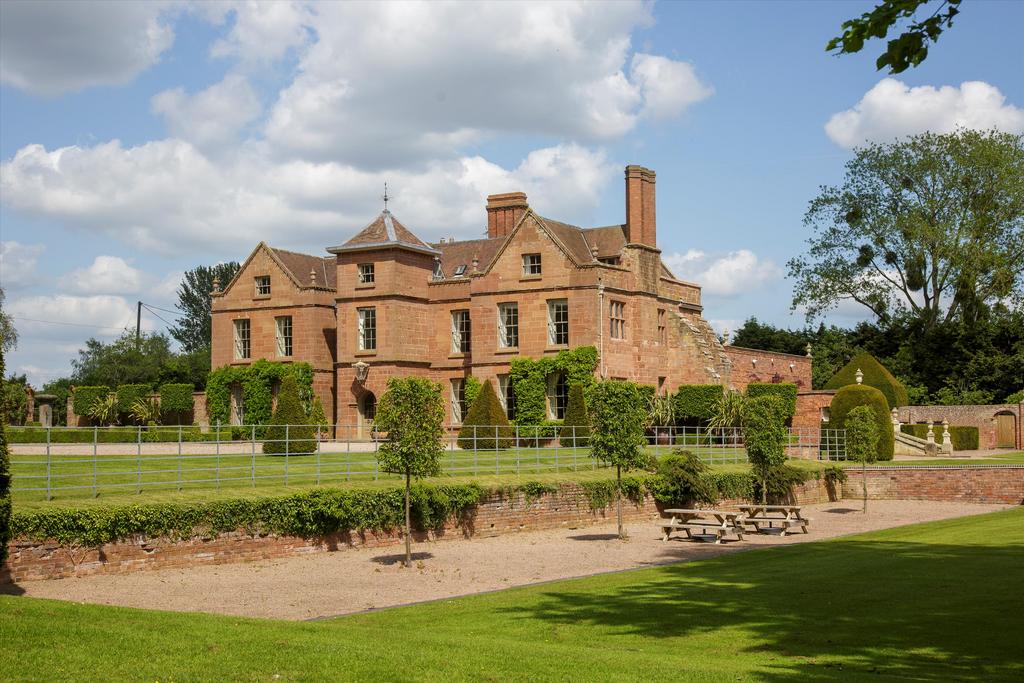 Hillhampton, Great Witley, Worcestershire, WR6 7 bed detached house for