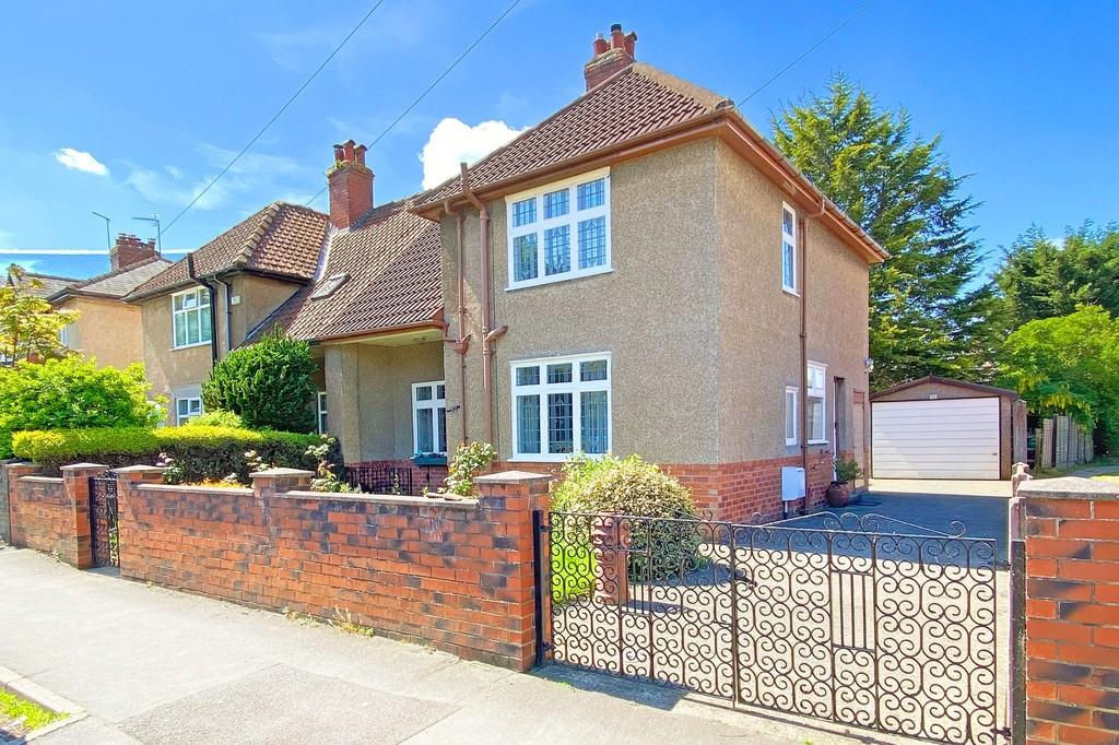 Crab Lane, Harrogate 2 bed semidetached house for sale £240,000