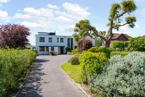 4 bedroom semi-detached house for sale, Main Road, Icklesham, East Sussex TN36 4BA