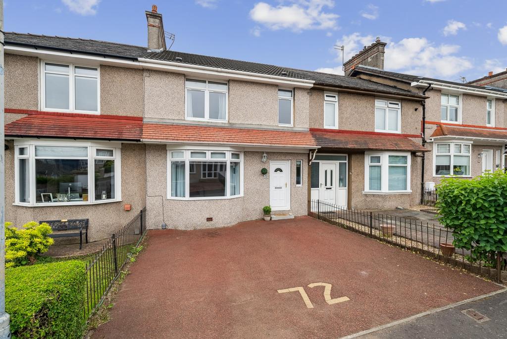 Kinmount Avenue, Kings Park, Glasgow... 3 bed terraced house £249,000