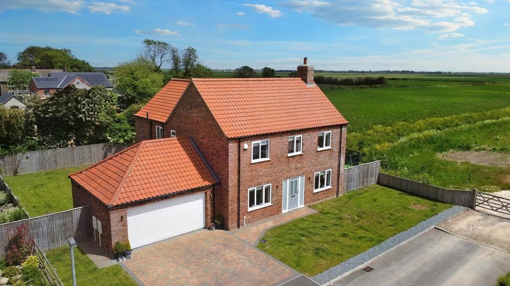 Stoneleigh Farm Drive, Maltby Le Marsh LN13 0BN 4 bed detached house