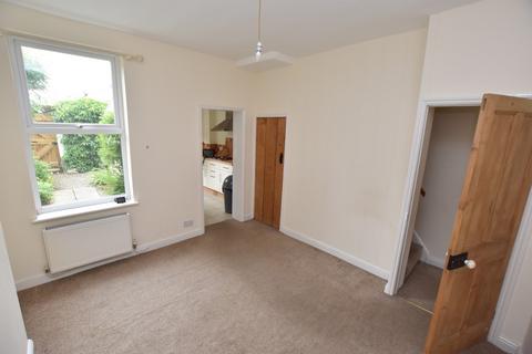 2 bedroom terraced house to rent, Church Street, Chester