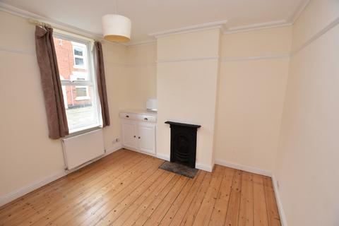 2 bedroom terraced house to rent, Church Street, Chester