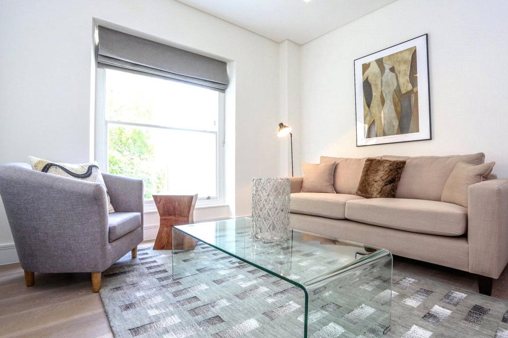 House in London, Kensal Town, Bayswater - More