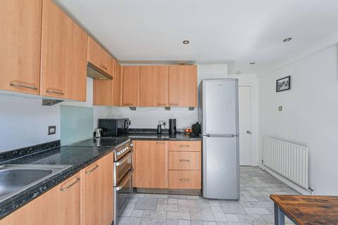 2 bedroom flat for sale - Tregothnan Road, Clapham North, London, SW9