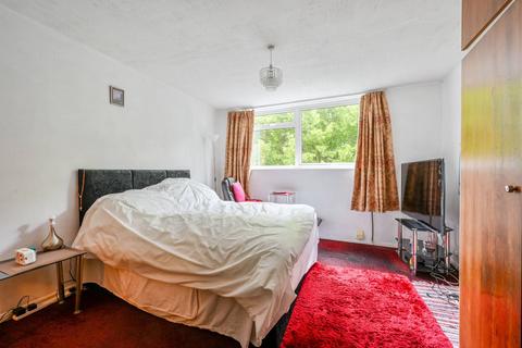 2 bedroom flat for sale - Langham Gardens, West Ealing, London, W13