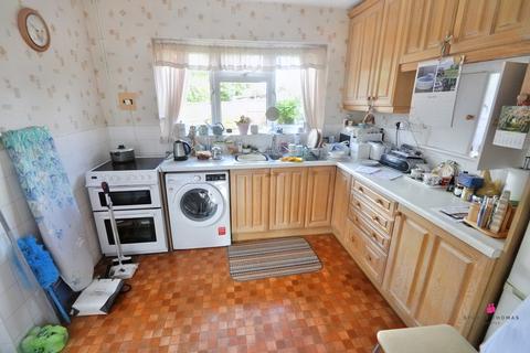 32 Avondale Drive, Leigh-on-sea, SS9 4HN