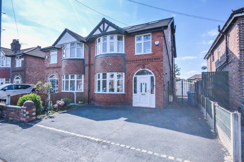 Gerrard Avenue, Timperley, Altrincham 4 bed semidetached house for