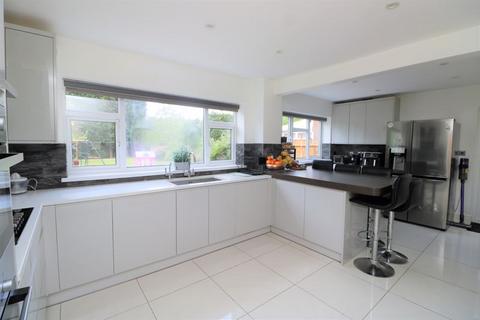 4 bedroom detached house for sale, Greaves Avenue, Walsall