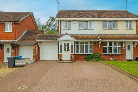 23 Burnet Grove, Featherstone, Wolverhampton, WV10 7TT