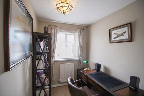 23 Burnet Grove, Featherstone, Wolverhampton, WV10 7TT