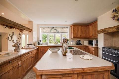5 bedroom character property to rent - Beaulieu, Brockenhurst, New Forest, Nr Salisbury / Winchester