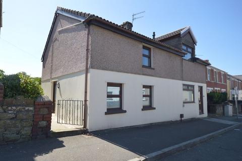 2 bedroom cottage to rent, Commercial Street, Bridgend