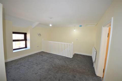 2 bedroom cottage to rent, Commercial Street, Bridgend