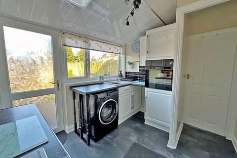 58 Blay Avenue, Walsall, WS2 9UX