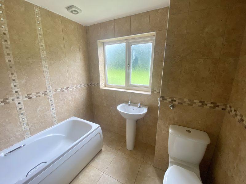Family Bathroom/WC