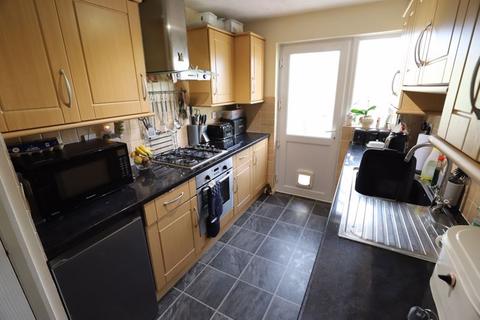 3 bedroom semi-detached house to rent, Lichgate Road, Alphington, Exeter