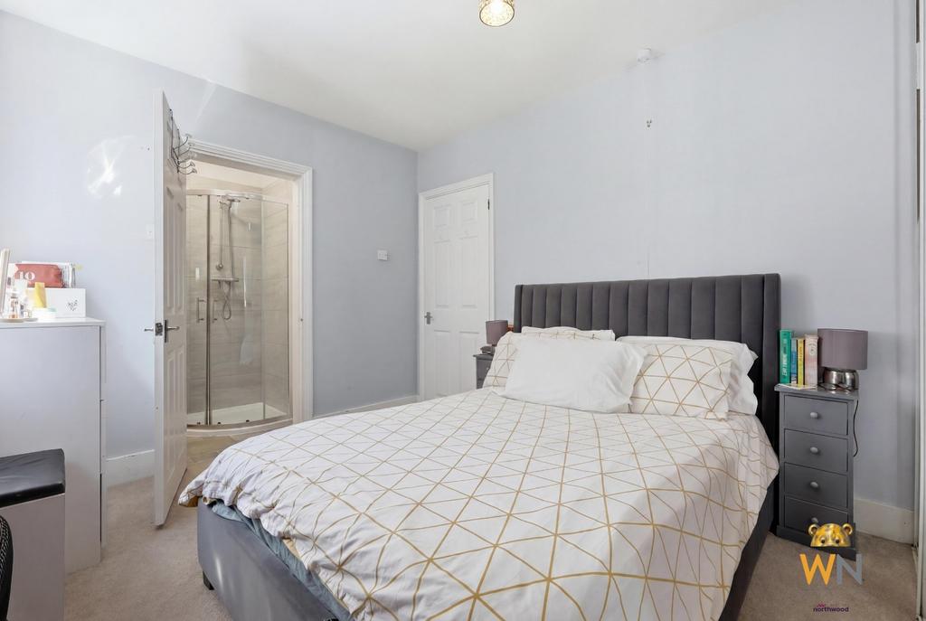 En suite bedroom, en suite