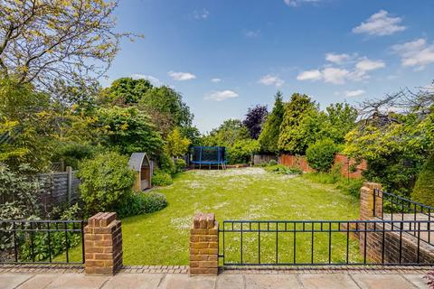 29 Hurst View Road, South Croydon, CR2 7AJ