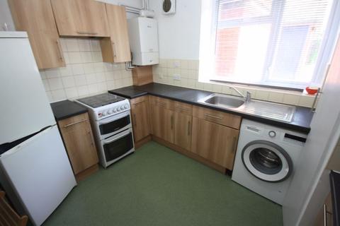2 bedroom flat for sale - Dabbs Hill Lane, Northolt